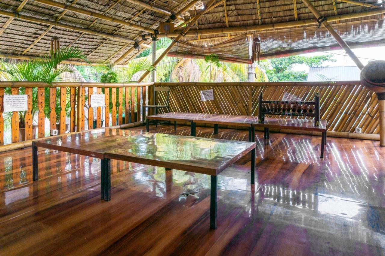Oyo 3095 Semarapura Homestay Makassar Exterior photo