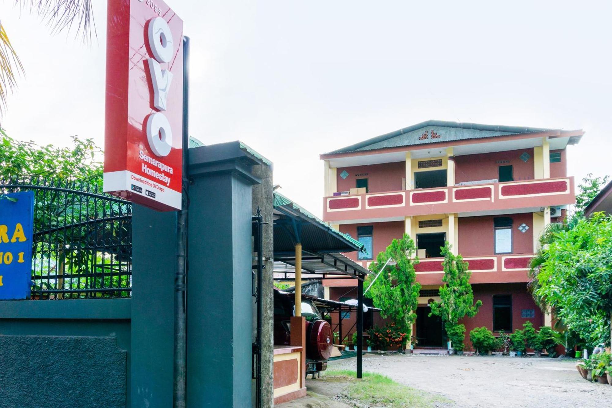 Oyo 3095 Semarapura Homestay Makassar Exterior photo